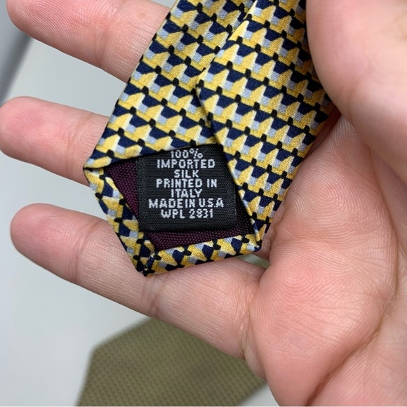 Louis Feraud Neck Tie - Picture 3 of 4